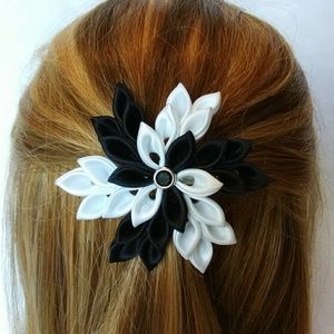 Black & White Pinwheel